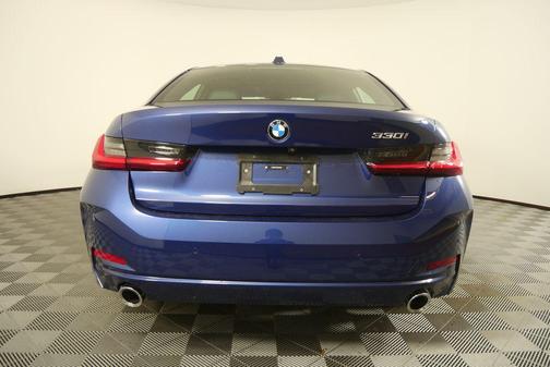 2023 BMW 330 330i