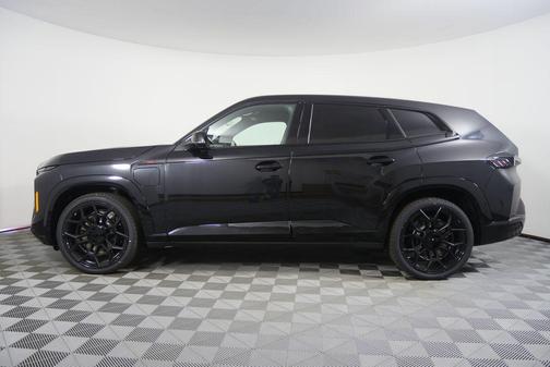 Black Sapphire Metallic 2026 BMW XM Label
