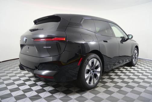 2026 BMW iX xDrive60
