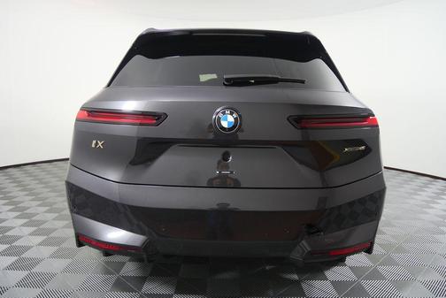 2026 BMW iX xDrive45