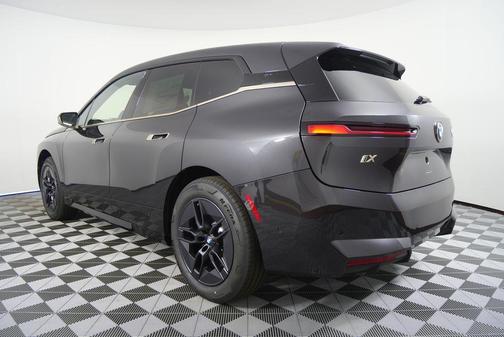 2026 BMW iX xDrive45