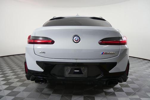 2023 BMW X4 M40i