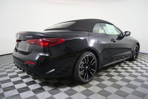 2026 BMW M440 i xDrive