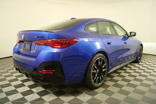 2026 BMW M440 i