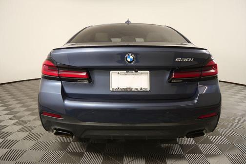2023 BMW 530 i