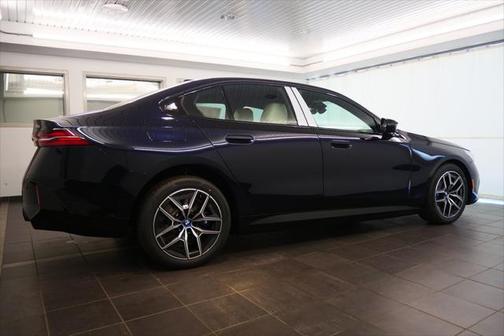 2024 BMW i5 M60