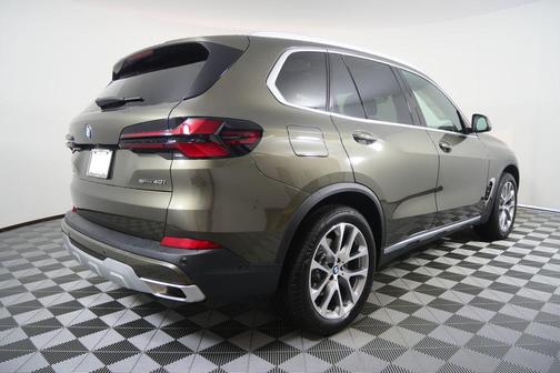 Green Metallic 2026 BMW X5 sDrive40i