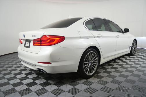 2019 BMW 540 540i