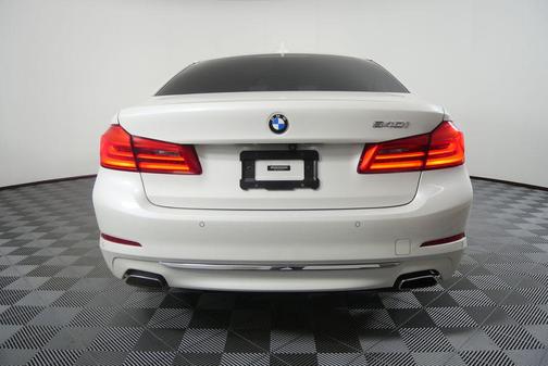 2019 BMW 540 540i
