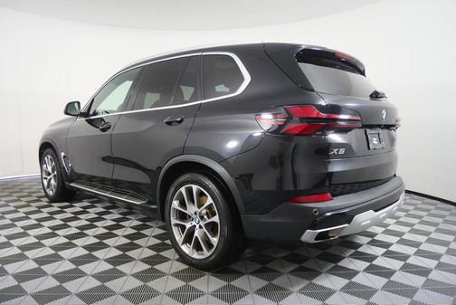 Black Sapphire Metallic 2024 BMW X5 sDrive40i