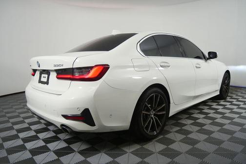2021 BMW 330 xDrive