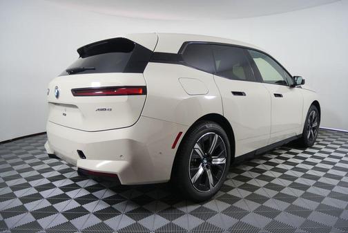 2026 BMW iX xDrive45