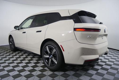 2026 BMW iX xDrive45