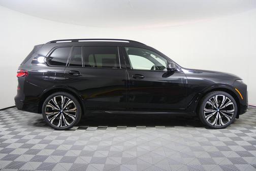 Black Sapphire Metallic 2027 BMW X7 xDrive40i