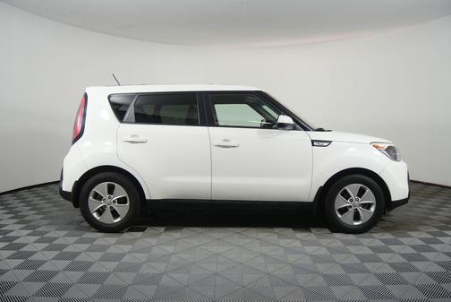 Clear White 2015 Kia Soul Base