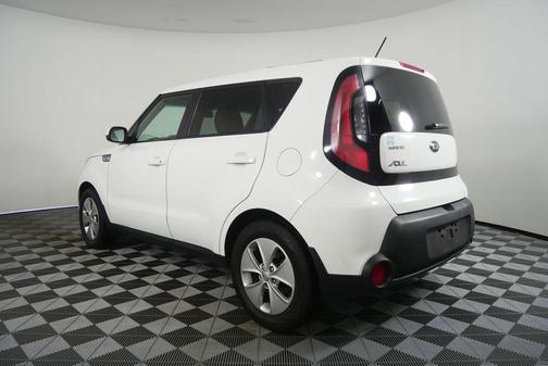 Clear White 2015 Kia Soul Base