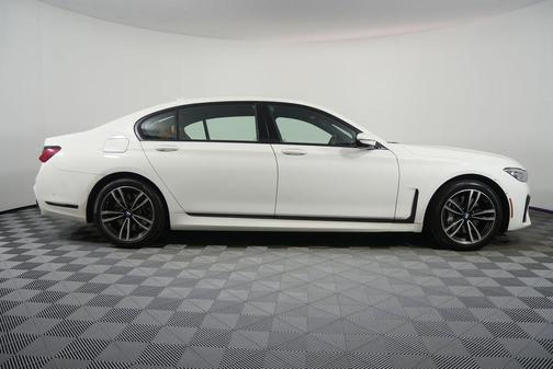 2022 BMW 750 i xDrive