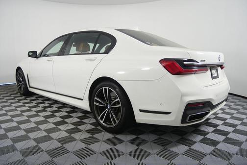 2022 BMW 750 i xDrive
