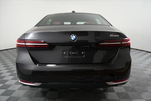 2025 BMW 530 i xDrive
