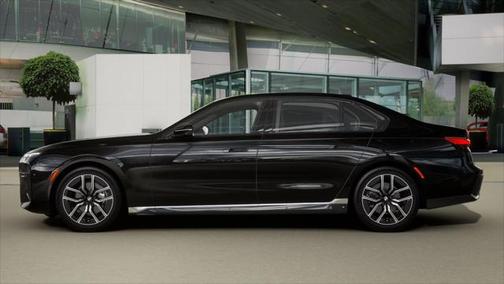 2025 BMW 740 i