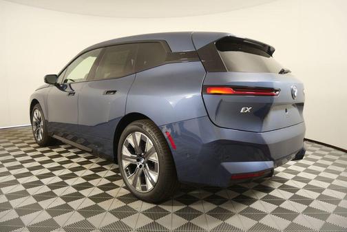 2026 BMW iX xDrive45