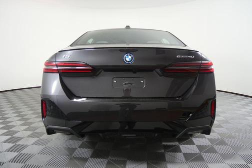 2026 BMW i5 eDrive40