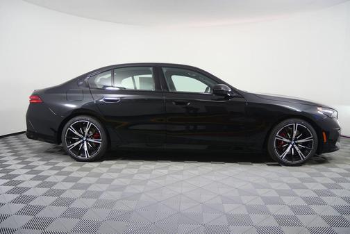 2026 BMW 530 i xDrive