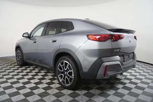 Skyscraper Grey Metallic 2025 BMW X2 xDrive28i