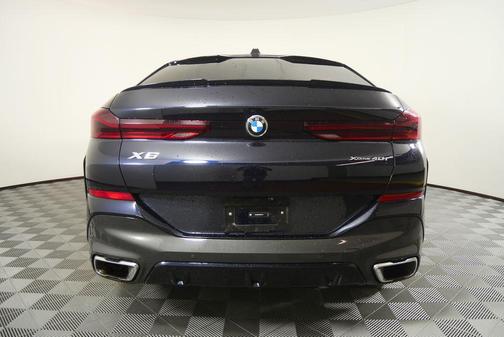 2025 BMW X6 xDrive40i