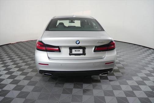 2021 BMW 540 540i
