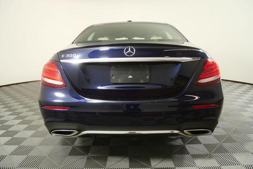 Cavansite Blue Metallic 2018 Mercedes-Benz E-Class E 300