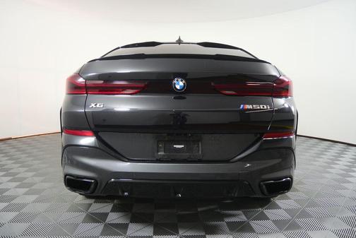 Black Sapphire Metallic 2022 BMW X6 M50i