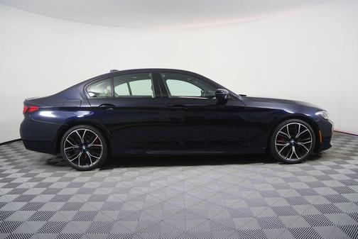 Carbon Black Metallic 2023 BMW 530 i
