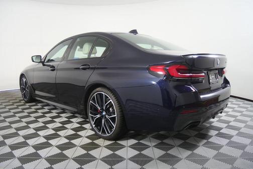 Carbon Black Metallic 2023 BMW 530 i