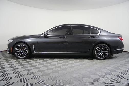 2021 BMW 750 i xDrive