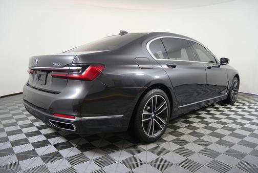 2021 BMW 750 i xDrive