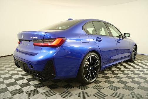 Portimao Blue Metallic 2026 BMW M340 NA