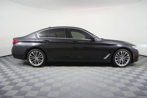 2023 BMW 530 i