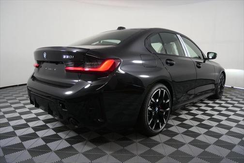 2025 BMW 330 i