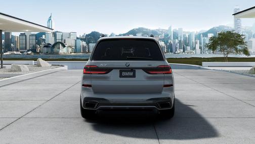 Brooklyn Grey Metallic 2027 BMW X7 xDrive40i