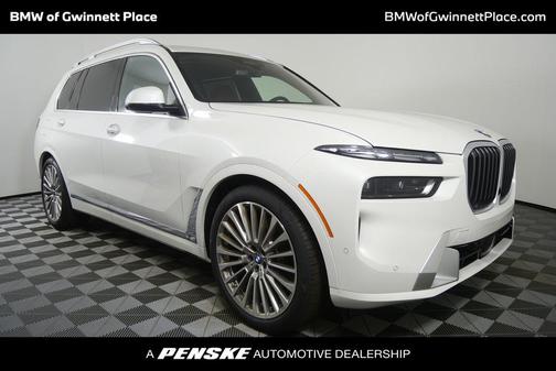 Mineral White Metallic 2026 BMW X7 xDrive40i