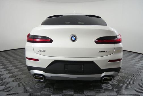 2025 BMW X4 xDrive30i