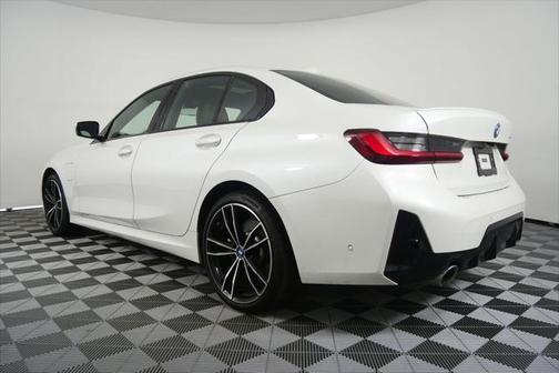 2024 BMW 330e Base