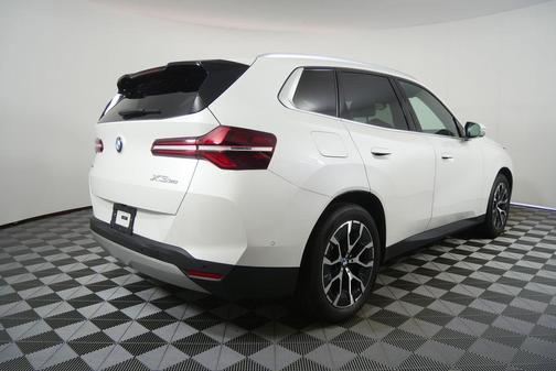 White Metallic 2025 BMW X3 30 xDrive