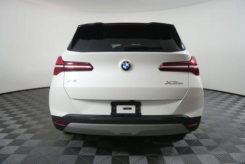 White Metallic 2025 BMW X3 30 xDrive