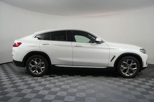 2024 BMW X4 xDrive30i