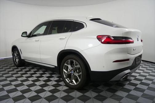 2024 BMW X4 xDrive30i