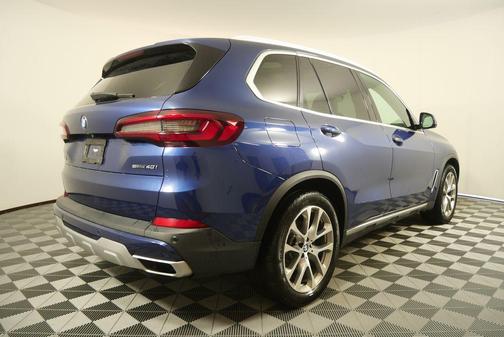 Phytonic Blue Metallic 2022 BMW X5 sDrive40i