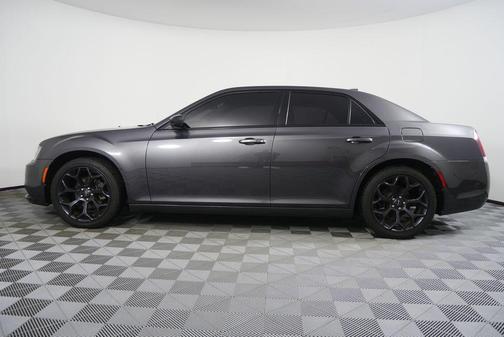 2019 Chrysler 300 Touring