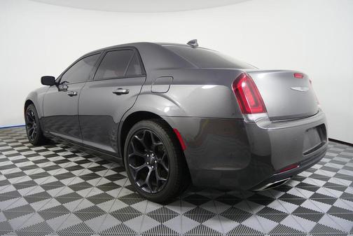 2019 Chrysler 300 Touring